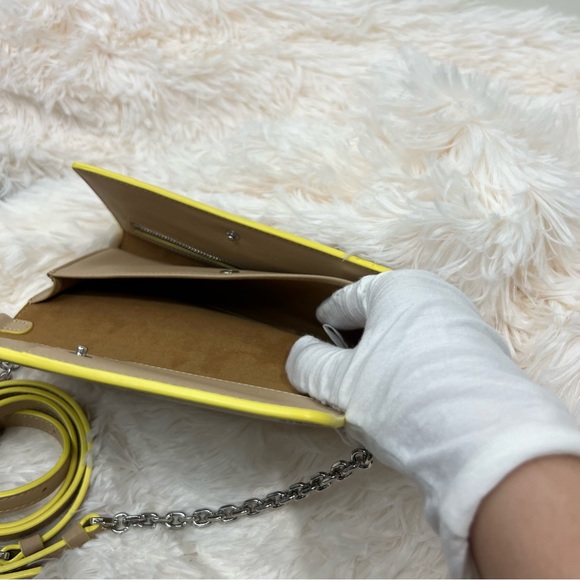 NWOT MCM Aren Wallet on Chain Crossbody - Picture 5 of 6